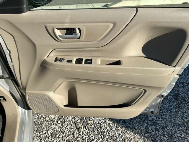 ���Ђł͌��I�������Ԃ𖈌���ʂɎd������s�Ȃ��A�����߂₷�����i�ł��񋟂��Ă���܂���