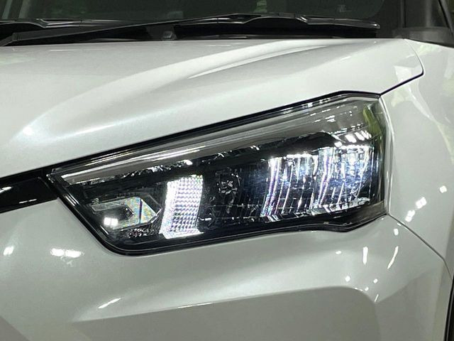 �yLED�w�b�h���C�g�z���V����ԑ��s�����ǍD�Ȏ��E���m�ۂ����S���ĉ^�]�ł��鍂�P�xLED�w�b�h���C�g�𑕔�!�_�����x�������A����d�͂��}�����Ă��܂��B