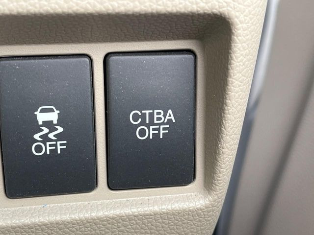 �y�V�e�B�u���[�L�A�N�e�B�u�V�X�e���z�ᑬ���s���ɑO���̎ԗ�����F�����A�Փ˂������Ȏ��͌x��ƃu���[�L�ŏՓˉ���Ɣ�Q�y�����A�V�X�g�B�����S�Ƀh���C�u�����y���݂��������܂��B