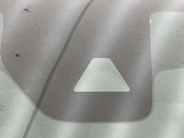 �y�C���e���W�F���g�G�}�[�W�F���V�[�u���[�L�z�t�����g�J�����őO���̎ԗ�����s�҂����m�B�Փ˂������Ȏ��͏Փ˔�Q�y���u���[�L���쓮�A�Փˉ�����T�|�[�g�B�����S�Ƀh���C�u�����y���݂��������܂��B