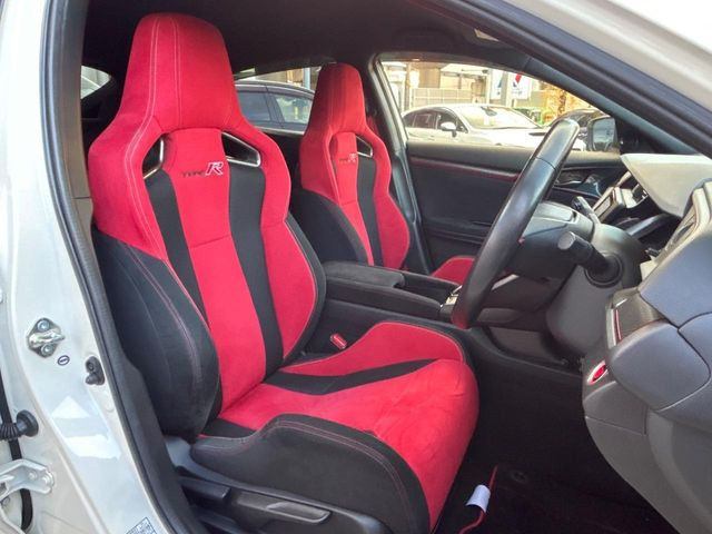 �y��p�X�|�[�c�V�[�g�z�z�[���h���ɗD��A�J�[�u���̑̂������}�����Ă���܂��B�܂��A�̂Ƀt�B�b�g���邩�獘��w�������ɂ����A�����O�h���C�u�⍂�����s�ł����K�ɂ��߂������������܂���