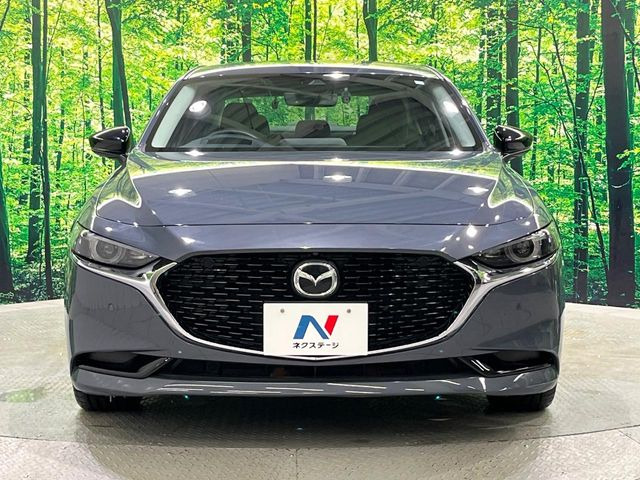 ��D�]�𒸂��Ă���܂��{�f�B�R�[�g���D�]��t���B�������x�̃K���X�疌�ŝ����͂������A�㎿�ȃc���E����������B���O����_���J�����؂Ȉ��Ԃ�ی삵�A�F�����E�򉻂�h�~�B