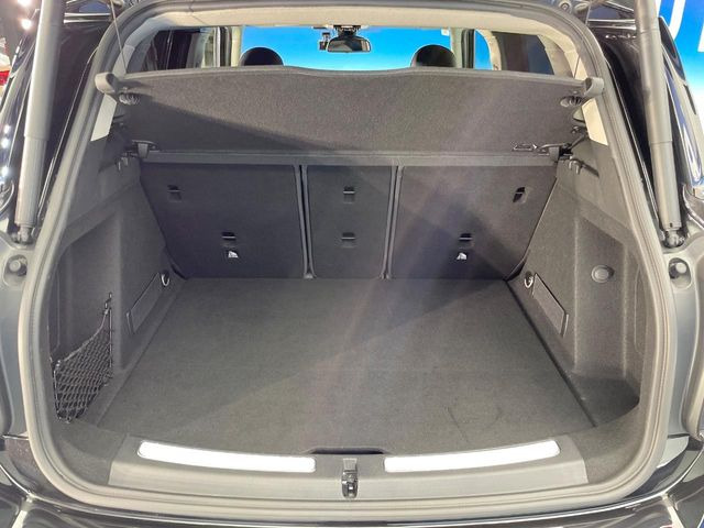 ●トランクルーム:趣味が広がる収容スペース!これだけの広さがあればお買い物やレジャーなどにも最適です!使用感も少なくきれいな状態を維持しております。