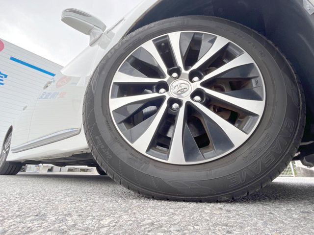 �y�����A���~�z�C�[���z�O�ςɃ}�b�`�����A���~�z�C�[���𑕒����Ă���܂��B�e��A���~�z�C�[����A�X�^�b�h���X�^�C�����戵�����Ă���܂��B���񂲑��k����������