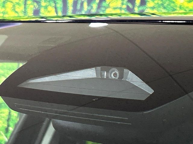 �y�g���^�Z�[�t�e�B�Z���X�z���s���ɑO���̎ԗ�����F�����A�Փ˂������Ȏ��͌x��ƃu���[�L�ŏՓˉ���Ɣ�Q�y�����A�V�X�g�B�����S�Ƀh���C�u�����y���݂��������܂��B