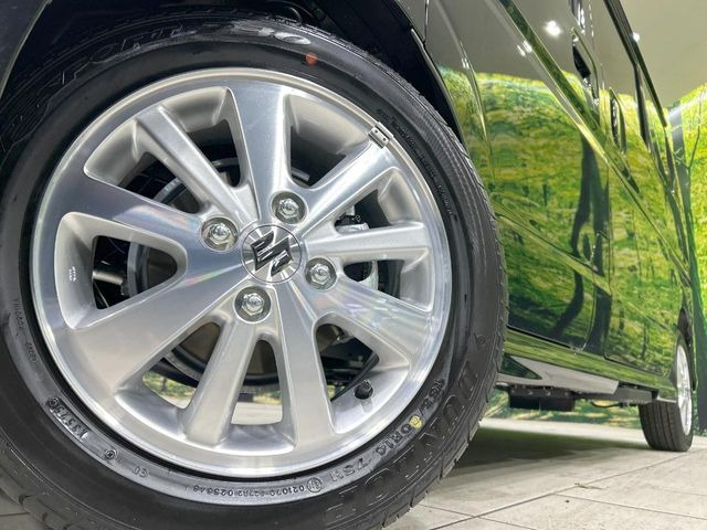 �y����14�C���`�A���~�z�C�[���z�O�ςɃ}�b�`���������A���~�z�C�[���𑕒����Ă���܂��B�e��ЊO�A���~�z�C�[����A�X�^�b�h���X�^�C�����戵�����Ă���܂��B���񂲑��k����������