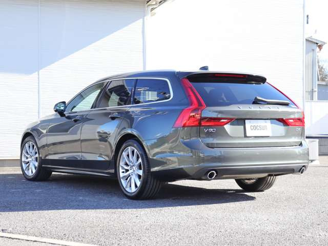 �V�i�����o�b�e���[�̓h�C�c��VARTA(�o���^)���g�p���܂��B���B�Ԃ̏����i�ɍ̗p����鍂�i���o�b�e���[�ł��B