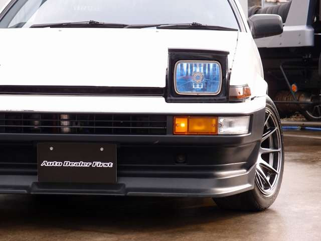 �l�C��3�h�A�n�b�`�o�b�N!�����p���_�̃g���m�t�F�C�X������!AE92���4AGE�G���W�����F�ς݂ƂȂ�AAE86MT�AAE111�t���C�z�C�[���ɕύX�ρBR134�G�A�R���������ς݂ƂȂ�܂�