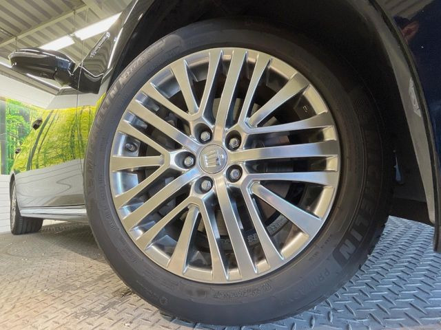 �y����17�C���`�A���~�z�C�[���z�O�ςɃ}�b�`���������A���~�z�C�[���𑕒����Ă���܂��B�e��ЊO�A���~�z�C�[����A�X�^�b�h���X�^�C�����戵�����Ă���܂��B���񂲑��k����������