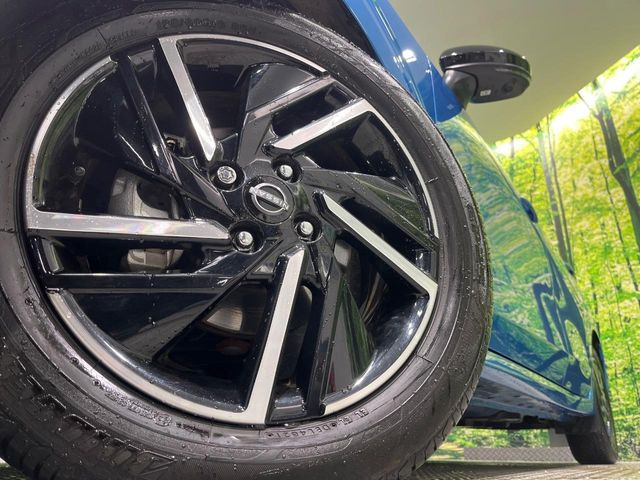 �y�����I�v�V����16�C���`�A���~�z�C�[���z�����I�v�V�����z�C�[���𑕒��B���s���\�̌���ɉ����A�O�ς����X�^�C���b�V���ɂȂ��Ă��܂��B