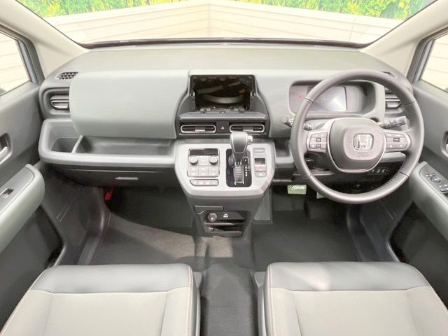 フリード1.5 e:HEV クロスター