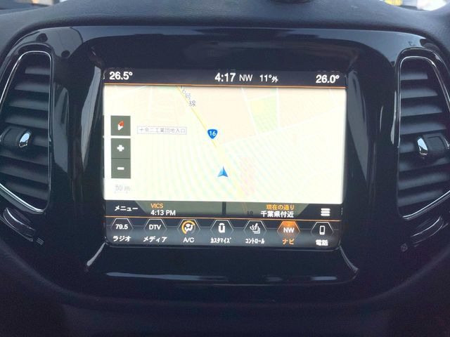 ���W�[�v�����i�r:��̊��̂���i�r�́A����������ԓ������o���Ă���܂��B�I�[�f�B�I�@�\���[�����Ă���܂��̂ŁA�^�]�����y���߂܂���