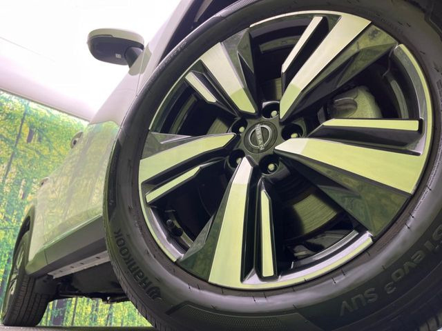 �y����19�C���`�A���~�z�C�[���z�O�ςɃ}�b�`���������A���~�z�C�[���𑕒����Ă���܂��B�e��ЊO�A���~�z�C�[����A�X�^�b�h���X�^�C�����戵�����Ă���܂��B���񂲑��k����������