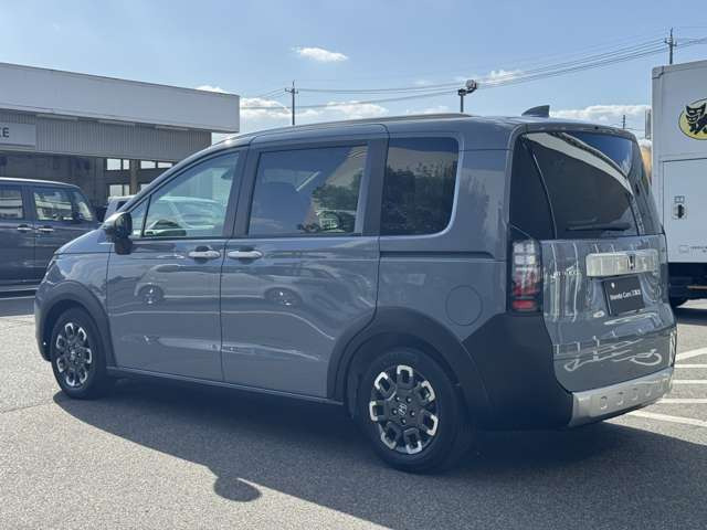 フリード1.5 クロスター スロープ