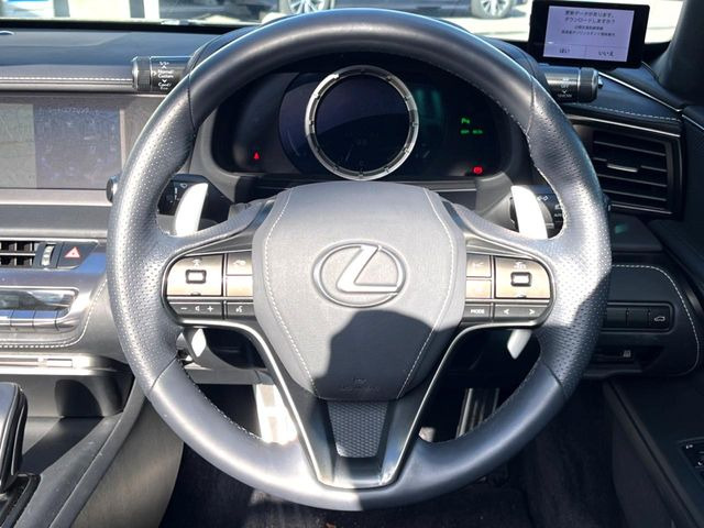 �y�����v�����X�e�A�����O�z�㎿�Ȋv���g�p���邱�ƂŁA��ɂ����������݂ƂĂ��^�]���₷���n���h���ł���