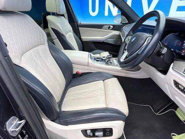 ●レザーシート:高級感漂うレザーシートは、使用感も少なく良好なコンディションを保っております!その他、気になる箇所がございましたらお気軽にお問合せ下さい!