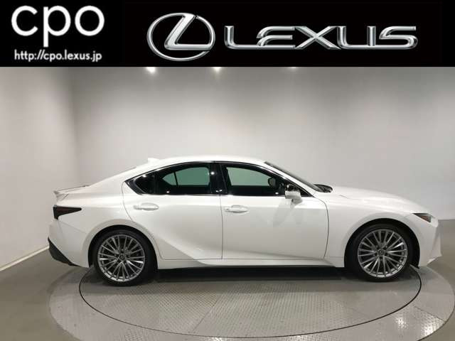 IS300h バージョンL