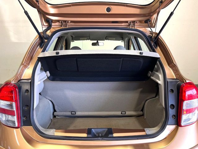 ���i�̂���������ʋ΁A���}���ɏ\���ȉ׎��X�y�[�X���m�ۂ��Ă���܂��B