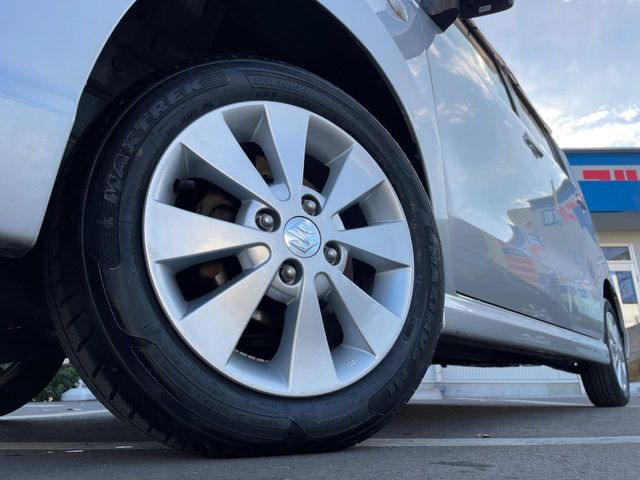 �y����14�C���`�A���~�z�C�[���z�O�ςɃ}�b�`���������A���~�z�C�[���𑕒����Ă���܂��B�e��ЊO�A���~�z�C�[����A�X�^�b�h���X�^�C�����戵�����Ă���܂��B���񂲑��k����������