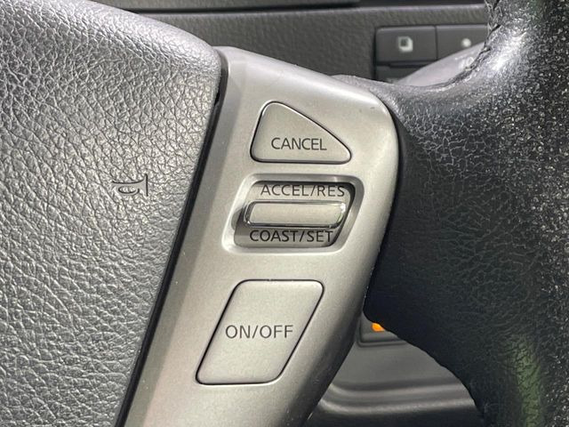 �y�N���[�Y�R���g���[���z�������H�����N���N���s�B�A�N�Z���𗣂��Ă���葬�x�ő��s���ł��A�������^�]���̕��S���y��!�����E�������ȒP�ȃX�C�b�`����Œ����ł��܂��B