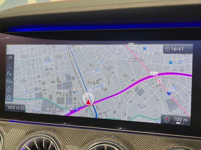 �������i�r:��̊��̂���i�r�́A����������ԓ������o���Ă���܂��BBluetooth�Đ��ȂǃI�[�f�B�I�@�\���[�����Ă���܂��̂ŁA�^�]�����y���߂܂���