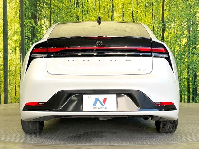 安心の最長10年・走行無制限保証(有償)をご用意。保証内容も充実はもちろん、無料点検&オイル交換や、年中無休の全国・24時間ロードサービスも付帯されておりますのでご安心下さい。