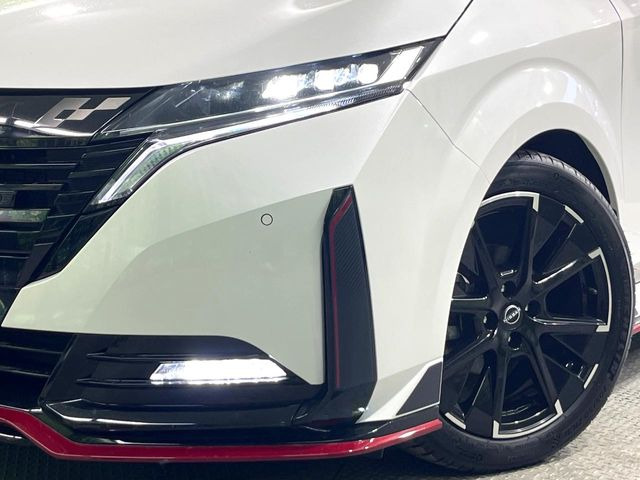 �yLED�w�b�h���C�g�z���V����ԑ��s�����ǍD�Ȏ��E���m�ۂ����S���ĉ^�]�ł��鍂�P�xLED�w�b�h���C�g�𑕔�!�_�����x�������A����d�͂��}�����Ă��܂��B