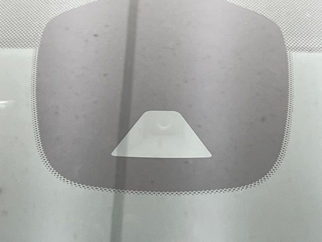 �y�C���e���W�F���g�G�}�[�W�F���V�[�u���[�L�z�t�����g�J�����őO���̎ԗ�����s�҂����m�B�Փ˂������Ȏ��͏Փ˔�Q�y���u���[�L���쓮�A�Փˉ�����T�|�[�g�B�����S�Ƀh���C�u�����y���݂��������܂��B