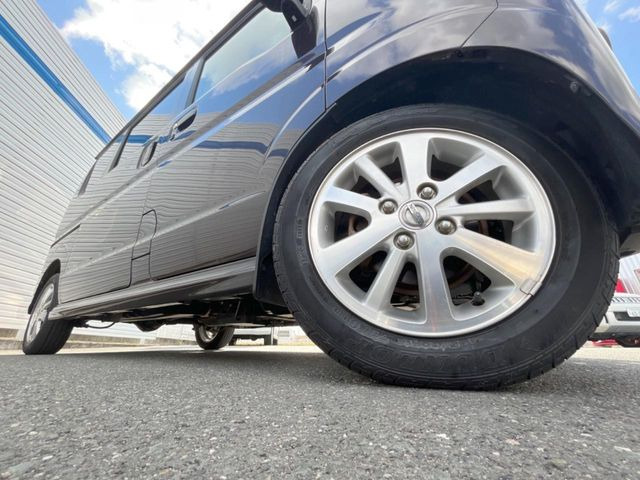 �y�����A���~�z�C�[���z�O�ςɃ}�b�`���������A���~�z�C�[���𑕒����Ă���܂��B�e��ЊO�A���~�z�C�[����A�X�^�b�h���X�^�C�����戵�����Ă���܂��B���񂲑��k����������