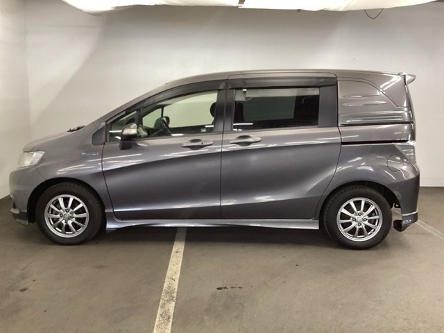 フリードスパイクハイブリッド1.5 ジャストセレクション