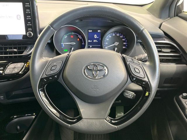 �y�����v�����X�e�A�����O�z�㎿�Ȋv���g�p���邱�ƂŁA��ɂ����������݂ƂĂ��^�]���₷���n���h���ł���