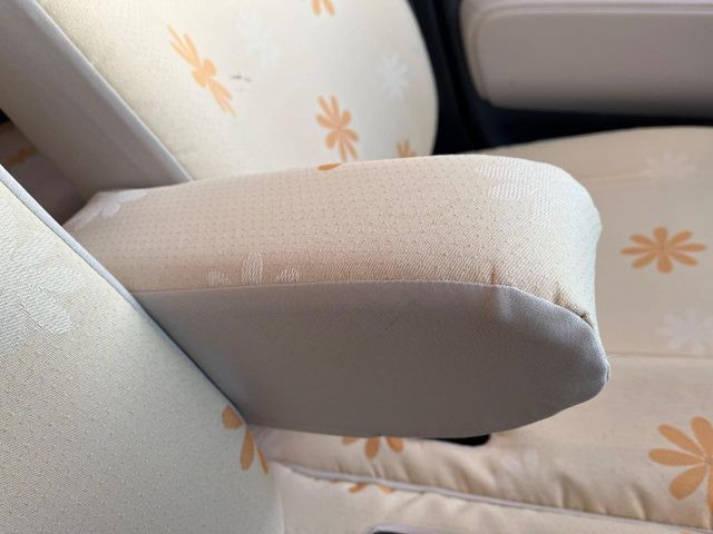 �y�A�[�����X�g�z�^�]���̐g�̂̕��S���y�����Ă����A�[�����X�g�𑕔���