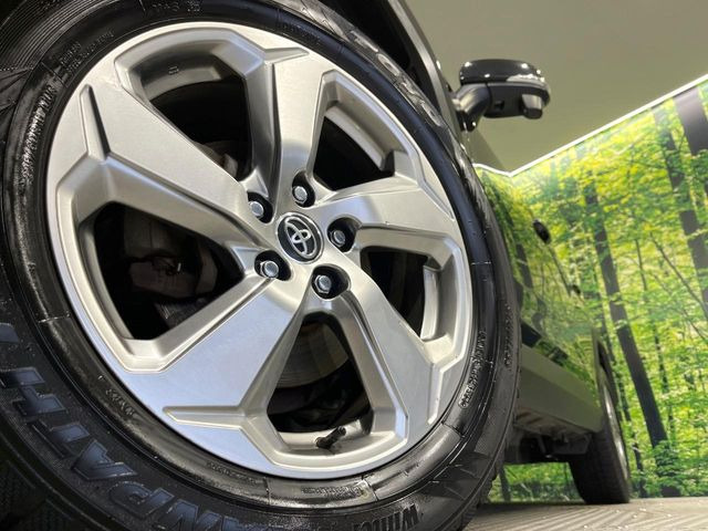 �y����18�C���`�A���~�z�C�[���z�O�ςɃ}�b�`���������A���~�z�C�[���𑕒����Ă���܂��B�e��ЊO�A���~�z�C�[����A�X�^�b�h���X�^�C�����戵�����Ă���܂��B���񂲑��k����������