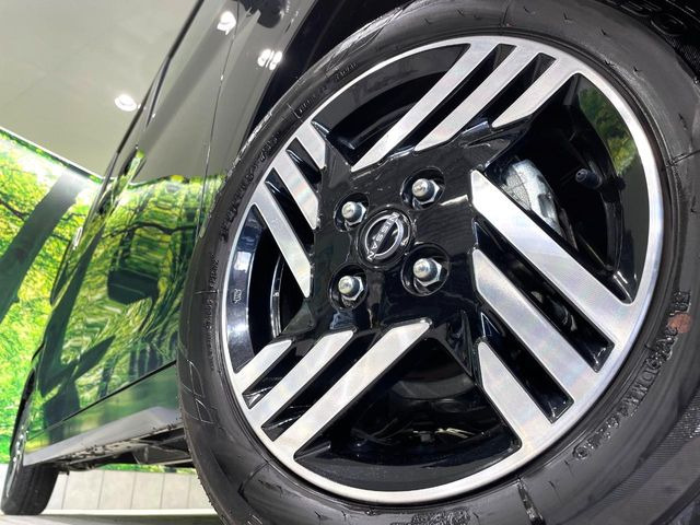 �y����14�C���`�A���~�z�C�[���z�O�ςɃ}�b�`���������A���~�z�C�[���𑕒����Ă���܂��B�e��ЊO�A���~�z�C�[����A�X�^�b�h���X�^�C�����戵�����Ă���܂��B���񂲑��k����������