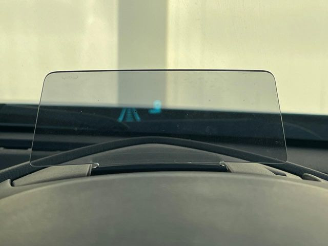 �y�w�b�h�A�b�v�f�B�X�v���C�z���݂̑��x�⑖�s�����f�W�^���\���ŉ^�]�ȑO���̃K���X�ɓ��e!�^�]���A�ڐ������炳���K�v�ȏ����m�F�ł���̂łƂ��Ă��֗��ň��S!