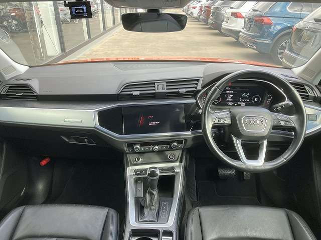 Q335 TFSI アドバンスド