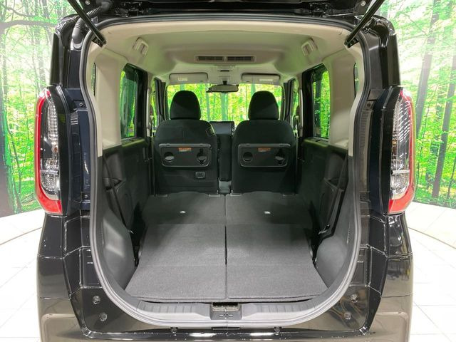 ���i�̂���������ʋ΁A���}���ɏ\���ȉ׎��X�y�[�X���m�ۂ��Ă���܂��B�Z�J���h�V�[�g��|���ƁA�傫�ȉו��̐ύڂ��\�ł���