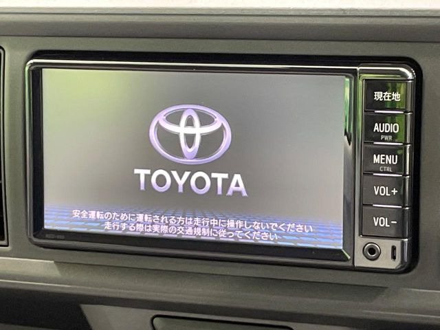 �y�����i�r�z�l�C�̏����i�r�𑕔����Ă���܂��B�i�r�̎g���₷���͂������A�I�[�f�B�I�@�\���[��!�L�����v�◷�s�͂������A�ʋ΂┃�����ȂǕ��i�̃h���C�u���y�����Ȃ�͂���