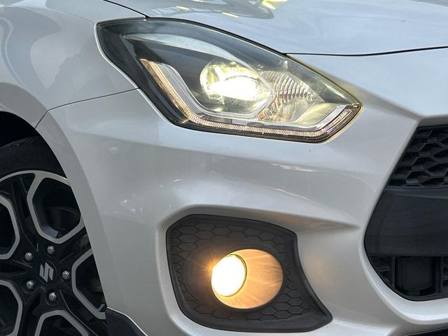 �yLED�w�b�h���C�g�z���V����ԑ��s�����ǍD�Ȏ��E���m�ۂ����S���ĉ^�]�ł��鍂�P�xLED�w�b�h���C�g�𑕔�!�_�����x�������A����d�͂��}�����Ă��܂��B