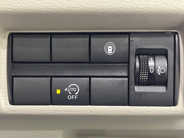 �y�A�C�h�����O�X�g�b�v�z�ԐM����a�؂Œ�Ԃ����ۂɃG���W�����~���A���ʂȔR���̏����}���܂��B�R��������ی�ɂȂ���@�\��G���W���̓u���[�L�𗣂��΍Ďn�����܂��B