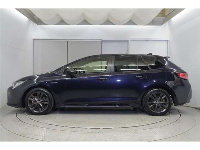 カローラツーリング1.8 ハイブリッド W×B