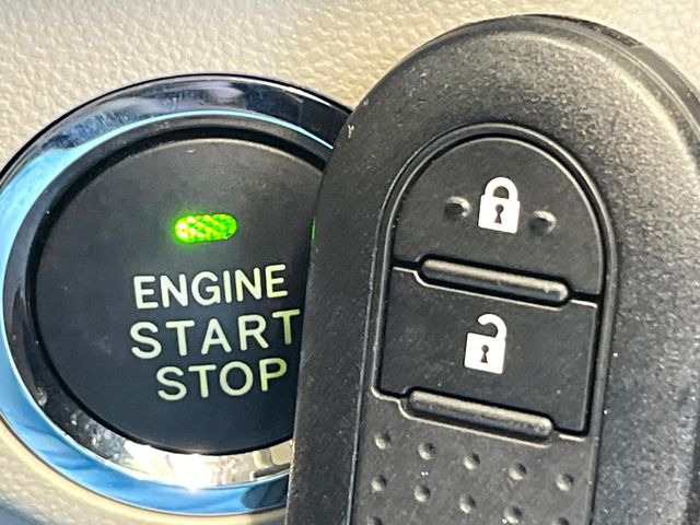 �y�L�[�t���[�V�X�e���z�J�o����|�P�b�g�ɓ��ꂽ�܂܂ł��h�A�̎{���E�������\�ȃX�}�[�g�L�[�𑕔��B�G���W���̃I���E�I�t�����J�M�����o���K�v����������Ƃ��Ă��֗��ł���