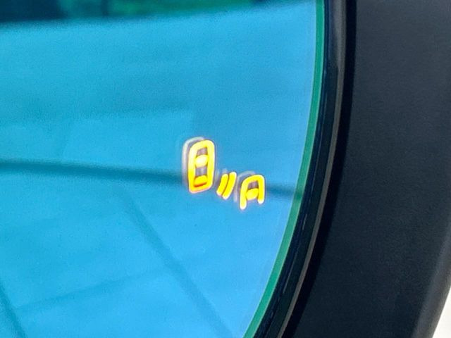 �y�u���C���h�X�|�b�g���j�^�[�z���s���A�h�A�~���[�̎��p�ɂȂ�₷���ӏ��Ɍ㑱�Ԃ��ڋ߂���ƃT�C�h�~���[�t�߂Ɍx����\���A�h���C�o�[�ɒ��ӊ��N�����Ă���܂��B