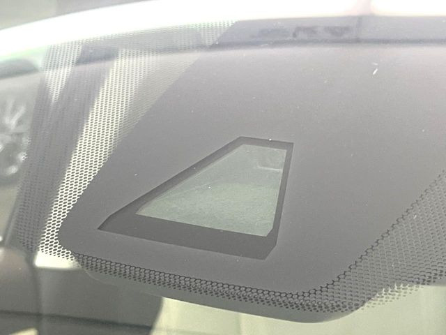 �y�v���N���b�V���Z�[�t�e�B�z�O���̎ԗ��������m���A�Փ˂������Ȏ��͌x��Œ��ӂ𑣂��A�u���[�L�𓥂ޗ͂��T�|�[�g�B�u���[�L�𓥂߂Ȃ������ꍇ�͏Փ˔�Q�y���u���[�L���쓮�A�Փˉ�����T�|�[�g���܂��B