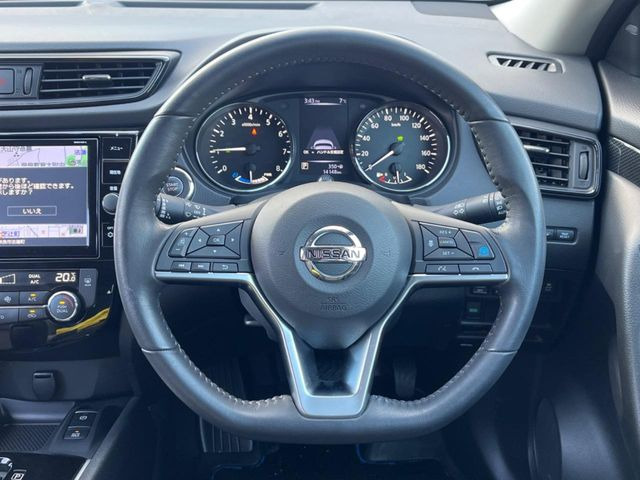 �y�����v�����X�e�A�����O�z�㎿�Ȋv���g�p���邱�ƂŁA��ɂ����������݂ƂĂ��^�]���₷���n���h���ł���