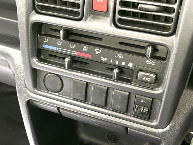 �����~�������Ă��S�Ȃɉ��K�ȋ󒲂�͂��Ă����A�_�C�������G�A�R���𑕔���