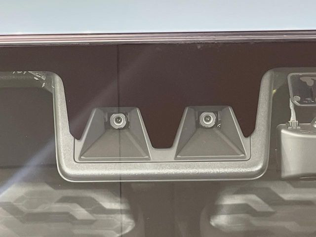 �y�X�}�[�g�A�V�X�g�z���s���ɑO���̎ԗ�����F�����A�Փ˂������Ȏ��͌x��ƃu���[�L�ŏՓˉ���Ɣ�Q�y�����A�V�X�g�B�����S�Ƀh���C�u�����y���݂��������܂��B