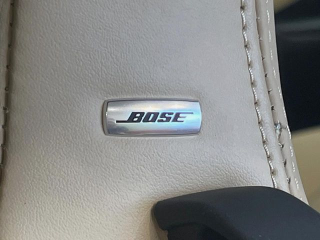 �yBOSE�T�E���h�V�X�e���z���i�ʃT�E���h�V�X�e���𓋍ځB��p�̃`���[�j���O���{���ꂽ�召�l�X�ȃX�s�[�J�[����ǎ��ȃT�E���h���t�ł��A�Տꊴ���ӂ�鉹����Ԃ����o���܂��B