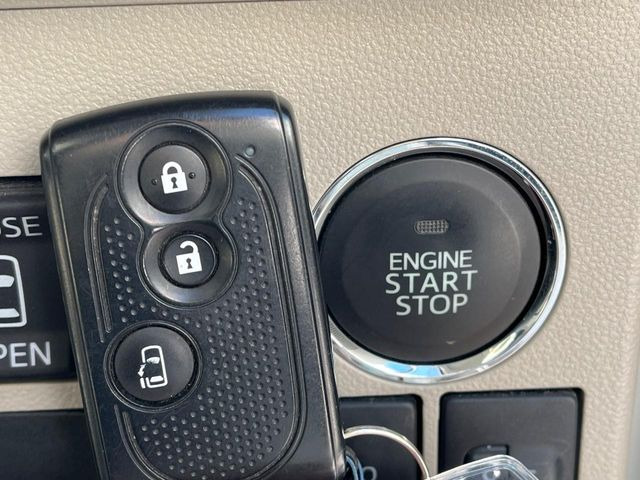 �y�L�[�t���[�V�X�e���z�J�o����|�P�b�g�ɓ��ꂽ�܂܂ł��h�A�̎{���E�������\�ȃX�}�[�g�L�[�𑕔��B�G���W���̃I���E�I�t�����J�M�����o���K�v����������Ƃ��Ă��֗��ł���