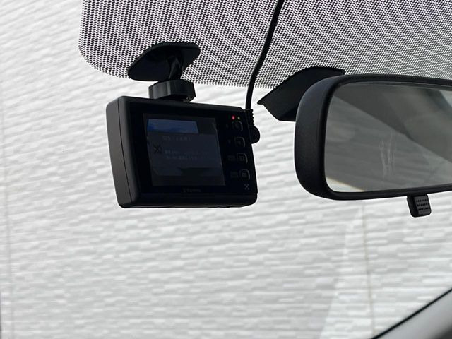 �y�h���C�u���R�[�_�[�z���S�E���S�ȃJ�[���C�t�ɕK�{�̃h���C�u���R�[�_�[�𑕔�!���s���͂������A������^�]�⎖�̂ɑ��������ۂ̏󋵂��f���ŋL�^���A����̃��X�N�ɔ����܂��B